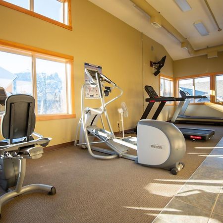 Renovated Condo, 2Br, 2Ba, Heated Pool, 3 Hot Tubs, Pets Welcome! Canmore Kültér fotó