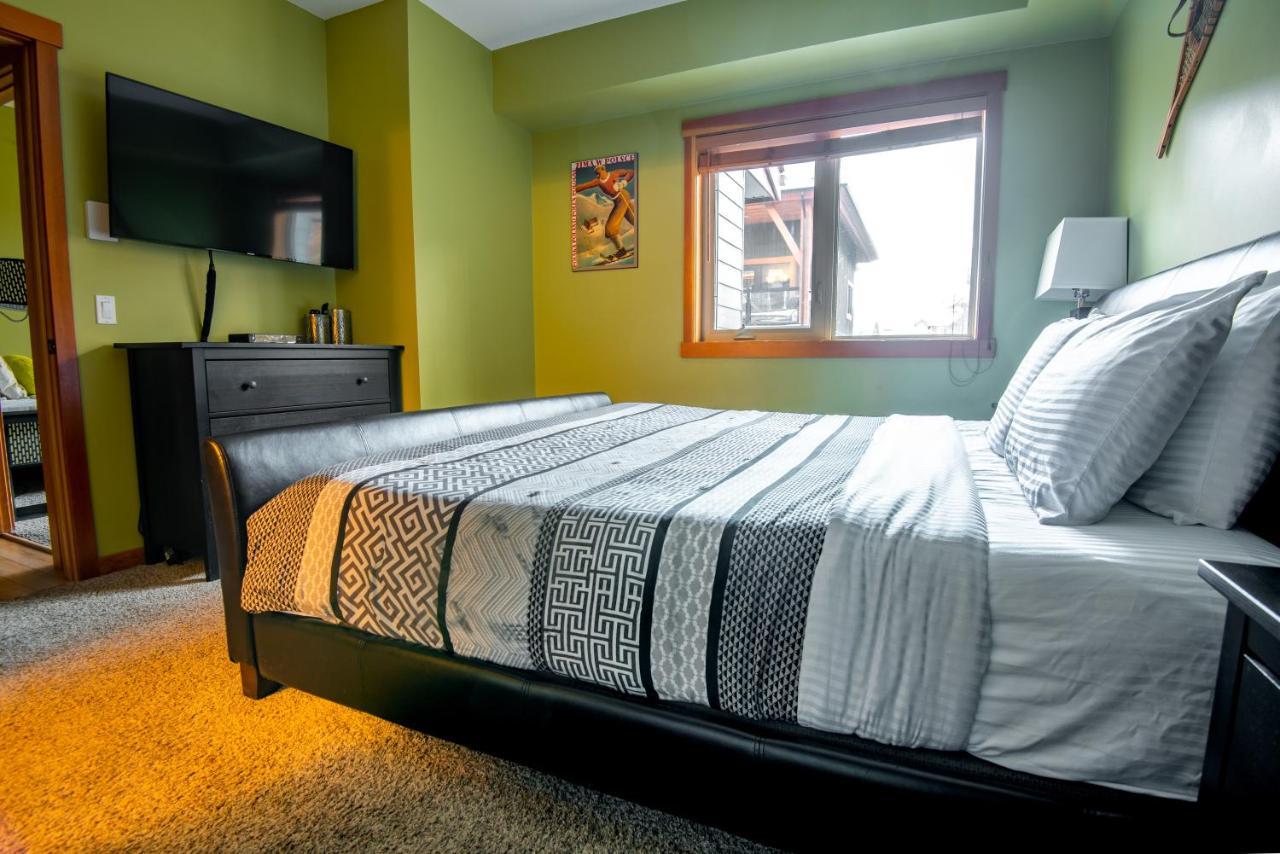 Renovated Condo, 2Br, 2Ba, Heated Pool, 3 Hot Tubs, Pets Welcome! Canmore Kültér fotó