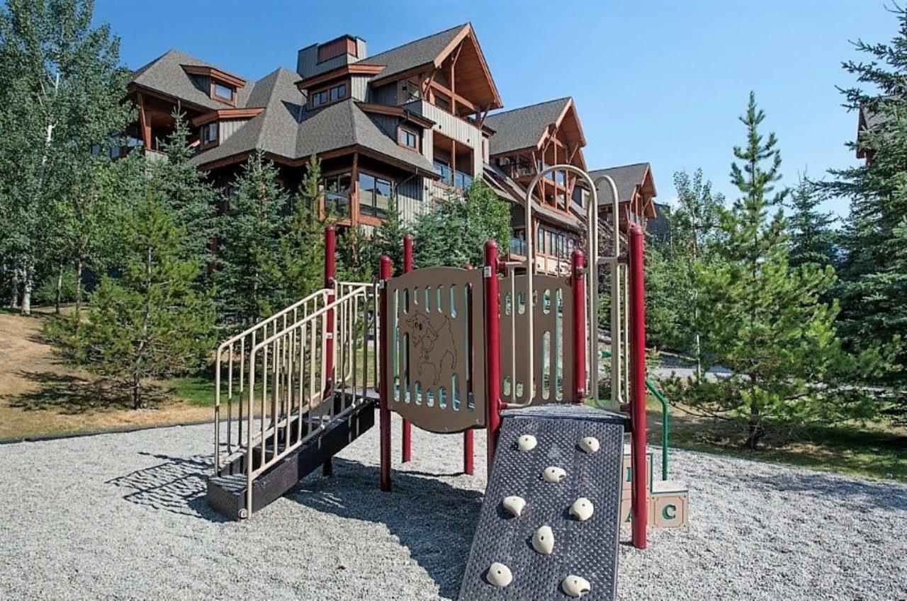 Renovated Condo, 2Br, 2Ba, Heated Pool, 3 Hot Tubs, Pets Welcome! Canmore Kültér fotó